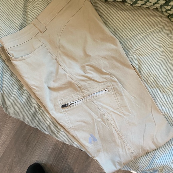 Eddie Bauer Women’s First Ascent pants, Size 8 - Picture 1 of 8
